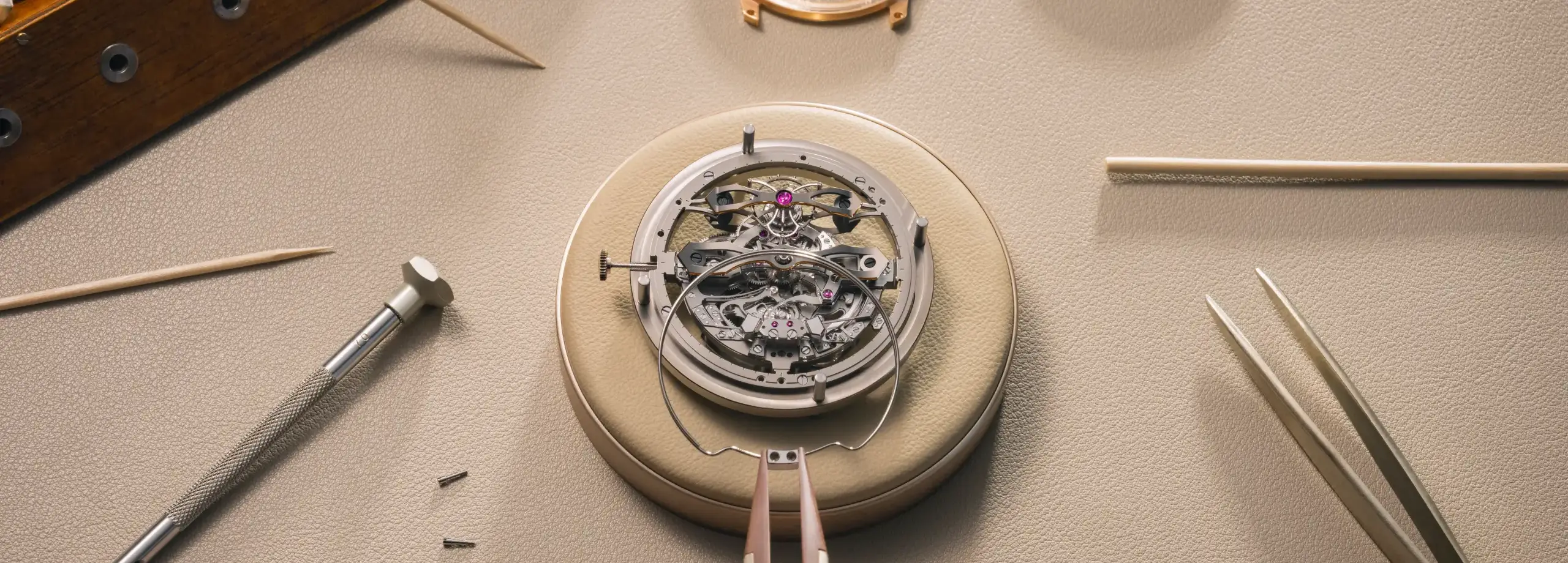 제라드-페리고 미닛 리피터 플라잉 브릿지