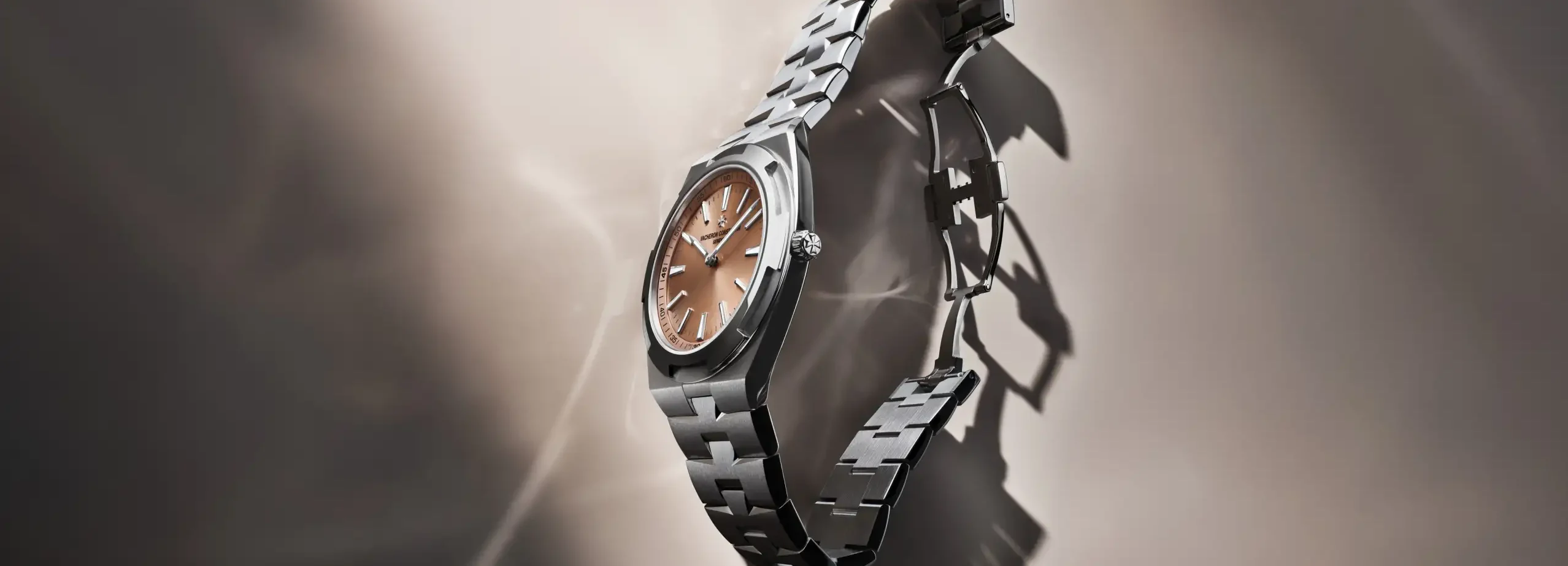 [WWG 2026] 바쉐론 콘스탄틴 오버시즈 셀프와인딩 울트라-씬